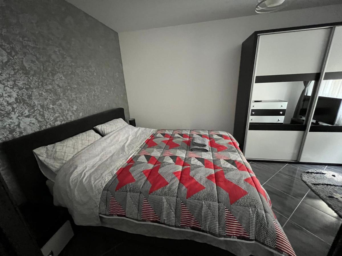 Apartament Spatios, Zona Centrala In Iasi Apartment Exterior photo